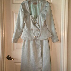 Vintage Arthur Doucette 2 Piece Suit Set Size 8 Light Green Skirt Blazer